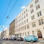 3 Bedroom Penthouse Ideal For Large Groups, 112
